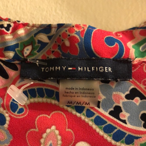 Tommy Hilfiger spring/summer top 😍 Only been worn once! - Picture 2 of 3
